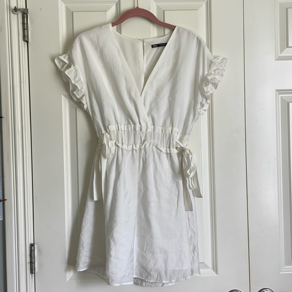 White Zara Bow Dress w/ Keyhole Back